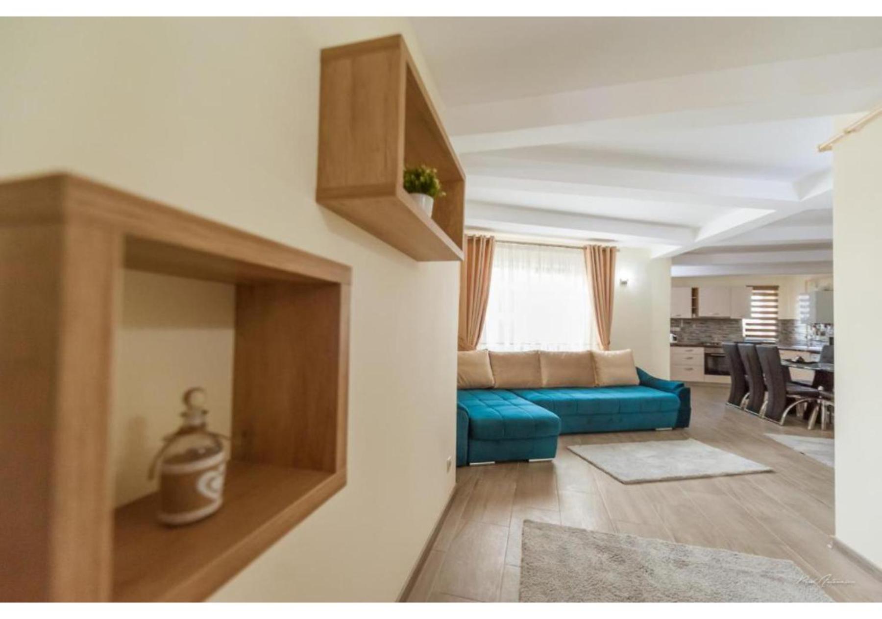 Luxury Apartment 피테슈티 외부 사진