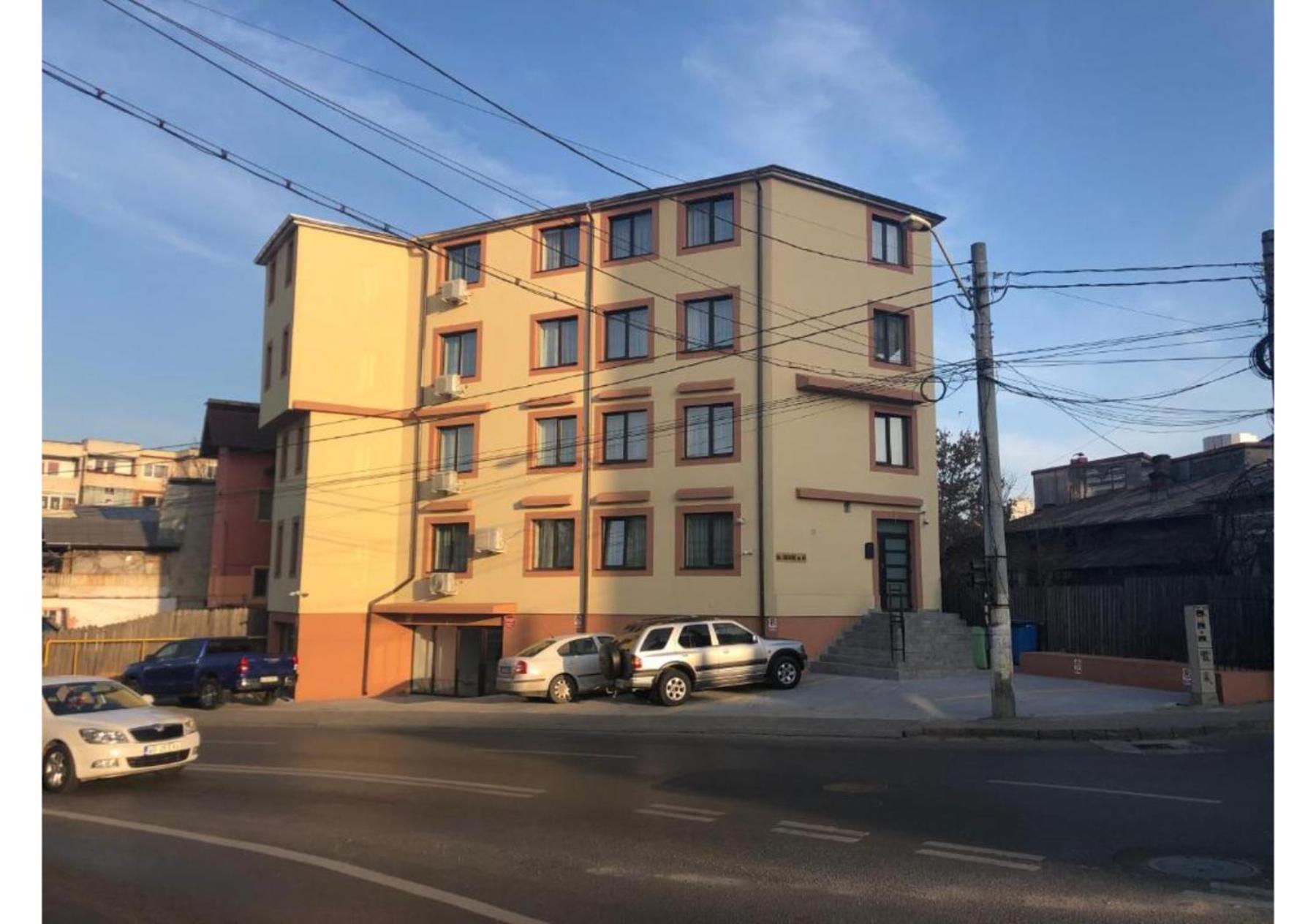 Luxury Apartment 피테슈티 외부 사진